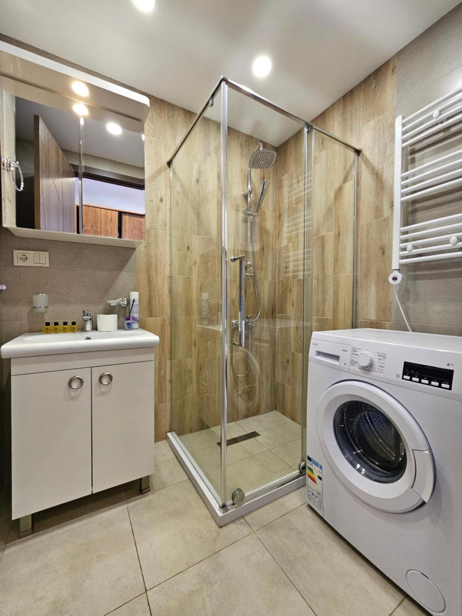 Irent Orbi Beach Tower Apartment *